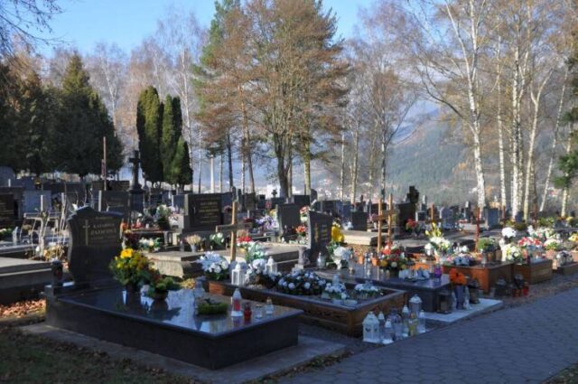 Na mestskom cintoríne pribudnú betónové hrobky aj kolumbárium