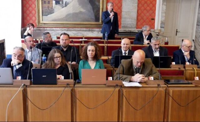 Mestský parlament podporili návrh zníženia počtu mestských poslancov