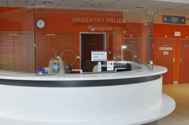 Vo vojenskej nemocnici zriadili ambulanciu pre kovidových pacientov