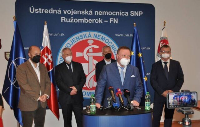 Mondi SCP a ECO-INVESTMENT darovali vojenskej nemocnici pol milióna eur