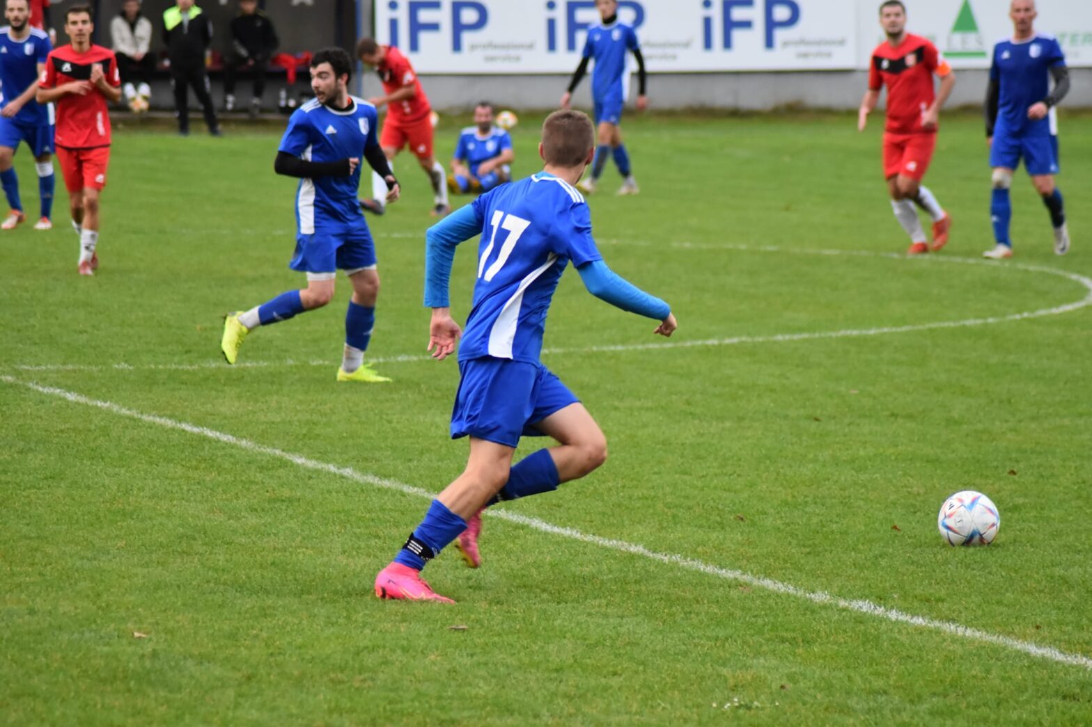 Pokračovali regionálne futbalové súťaže