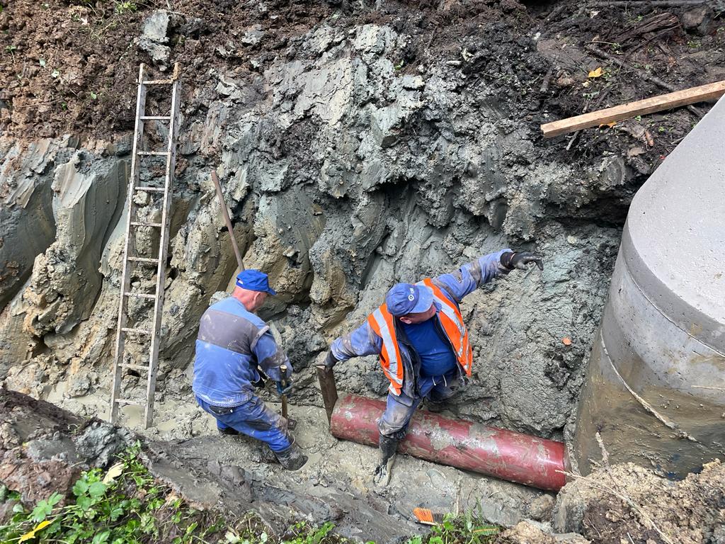 Na diaľnici pracuje denne 480 robotníkov