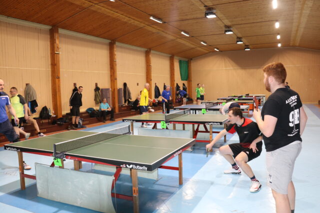 Stolnotenisoví veteráni v Baničnom