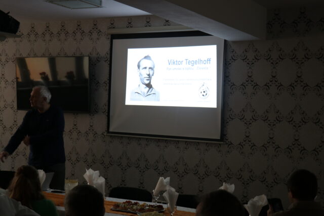 Pripomenuli si niekdajšieho skvelého futbalistu a človeka V. Tegelhoffa