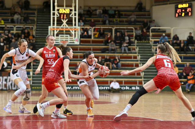 A. Andělová: Šialený manažment našich faulov