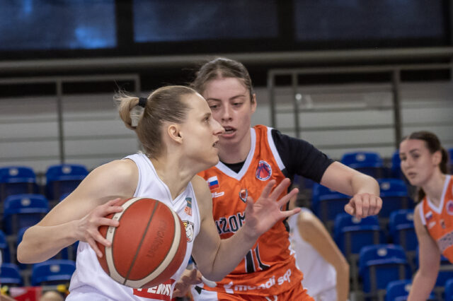 S kapitánkou Ruže A. Buknovou o sesterskom turnaji