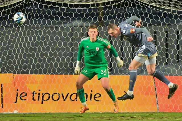 Nestarnúci J. Maslo prvý raz vstúpil na ružomberský štadión v pätnástich