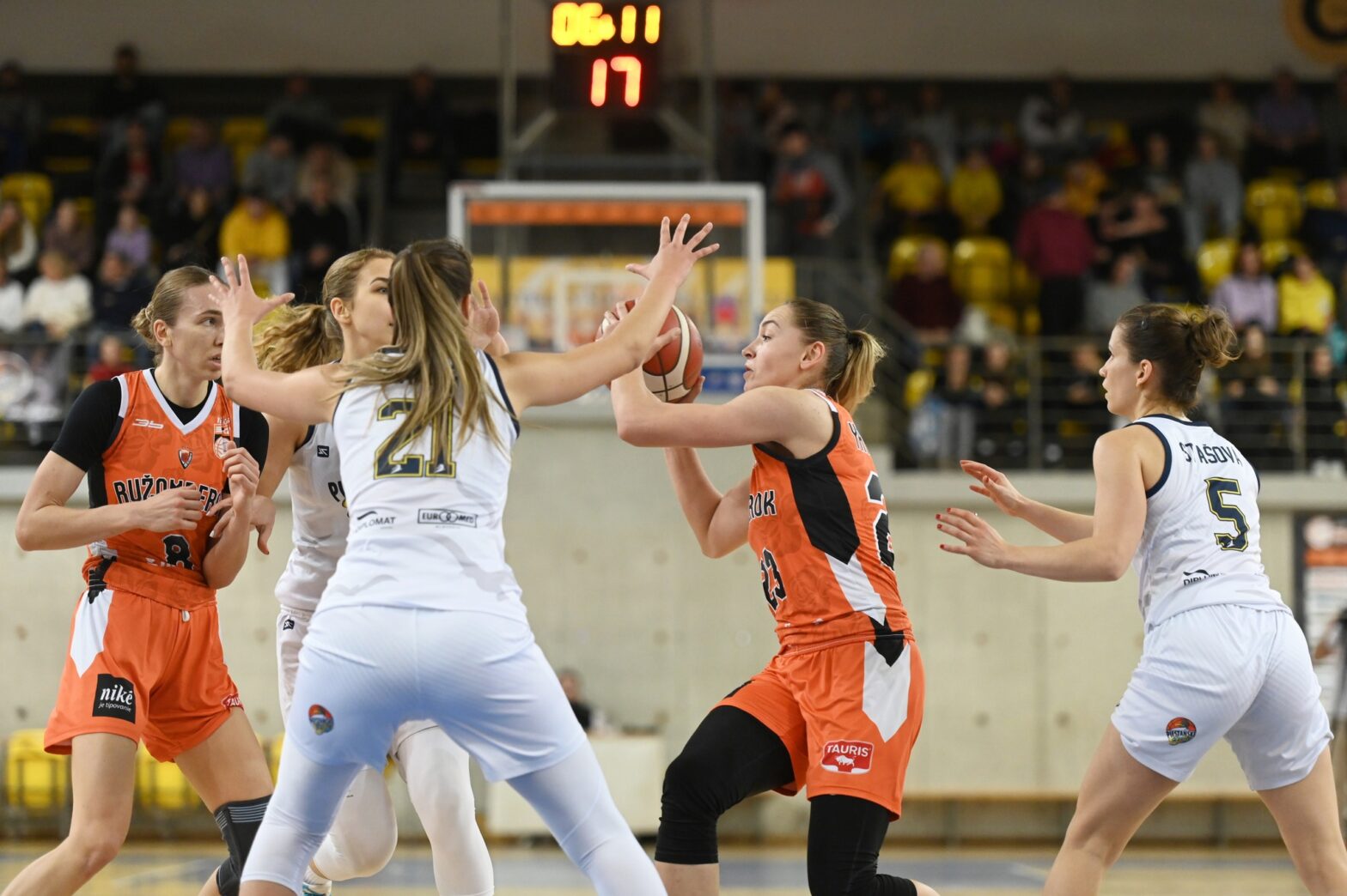 Aj kľúčová legionárka v tíme Ruže si sypala popol na hlavu