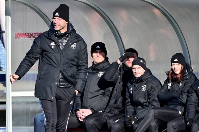 Včera v mraze proti Poliakom, dnes pri Stredozemnom mori