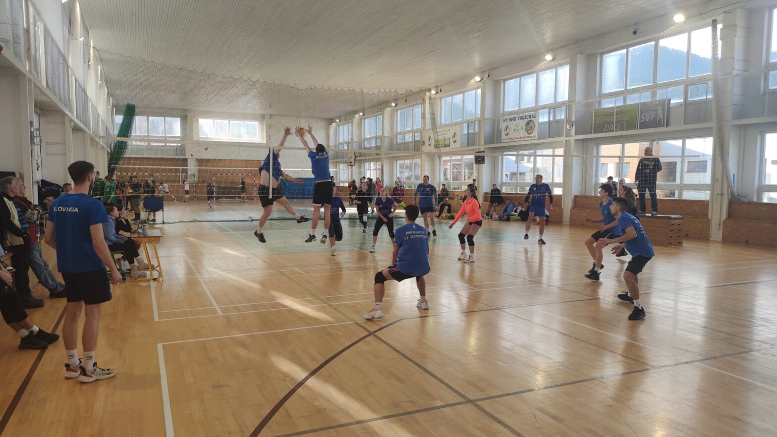 Na Troch kráľov aj pod vysokou sieťou