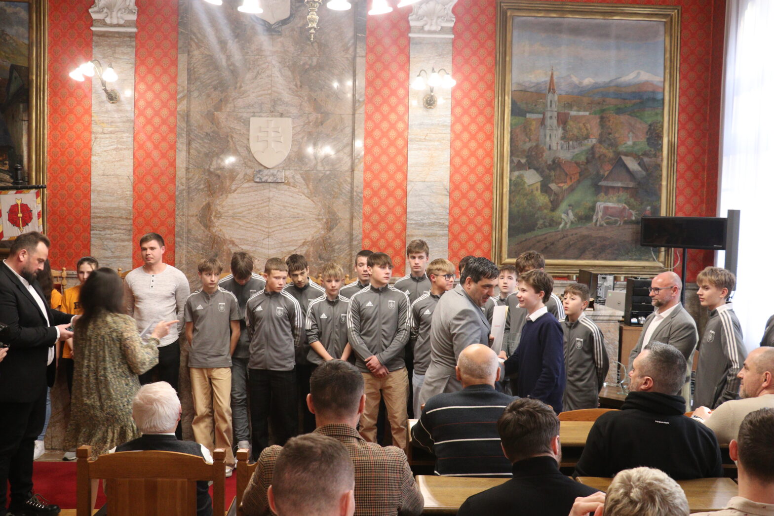 V kine Kultúra športové defilé