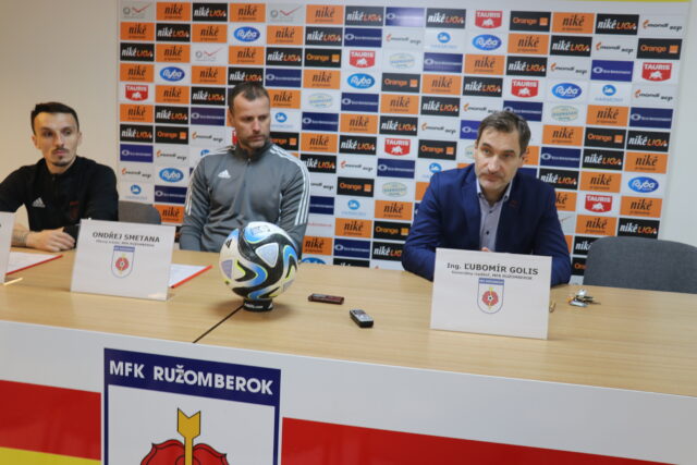 Boli sme na tlačovke futbalovej Ruže