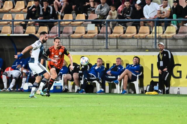 Madleňák cez Baník, na juh Čiech