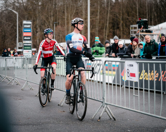 M. Ulík si v štafete sproboval trajektóriu, ktorá ho čaká aj v nedeľu v kategórii elite