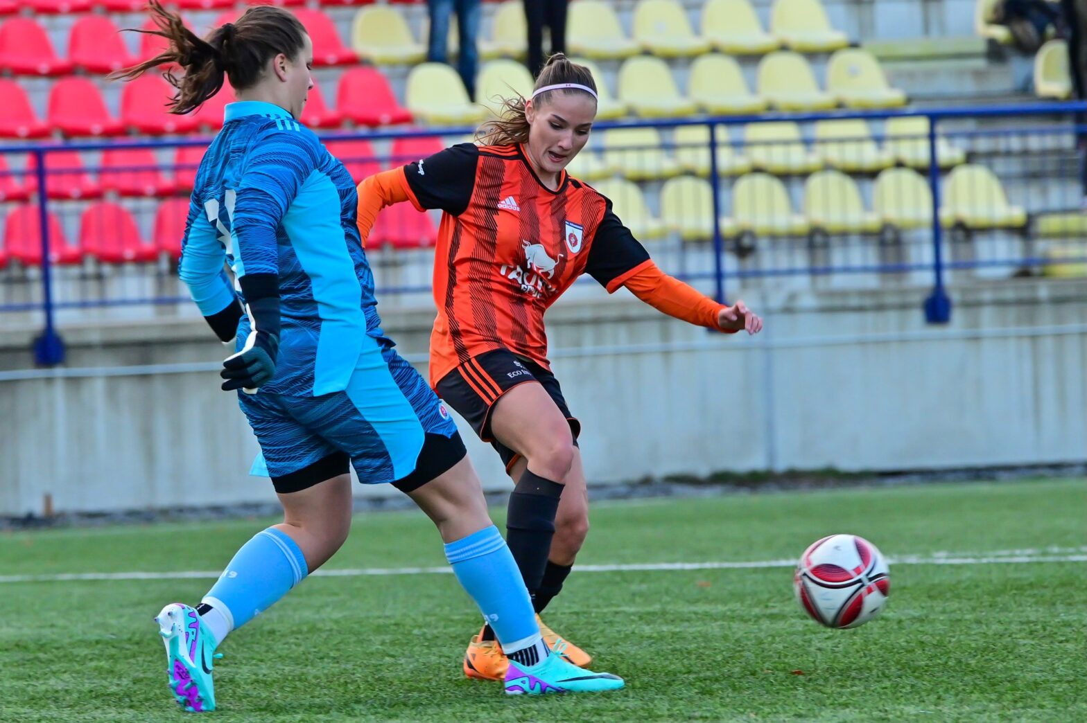 Aj ženská kožená sa vracia po zimnom spánku