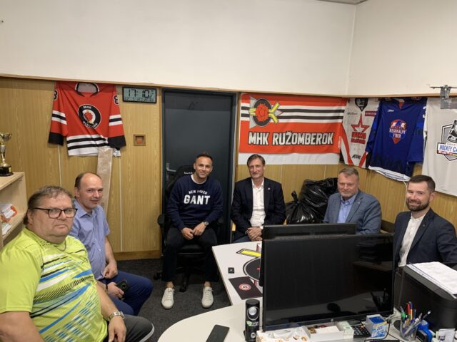 Zaujímavý hokejový zámer klubu a vysokej školy