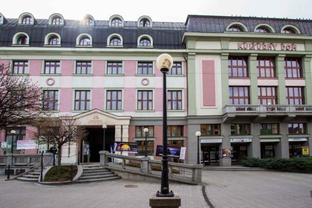 Začali sa mestské exkurzie