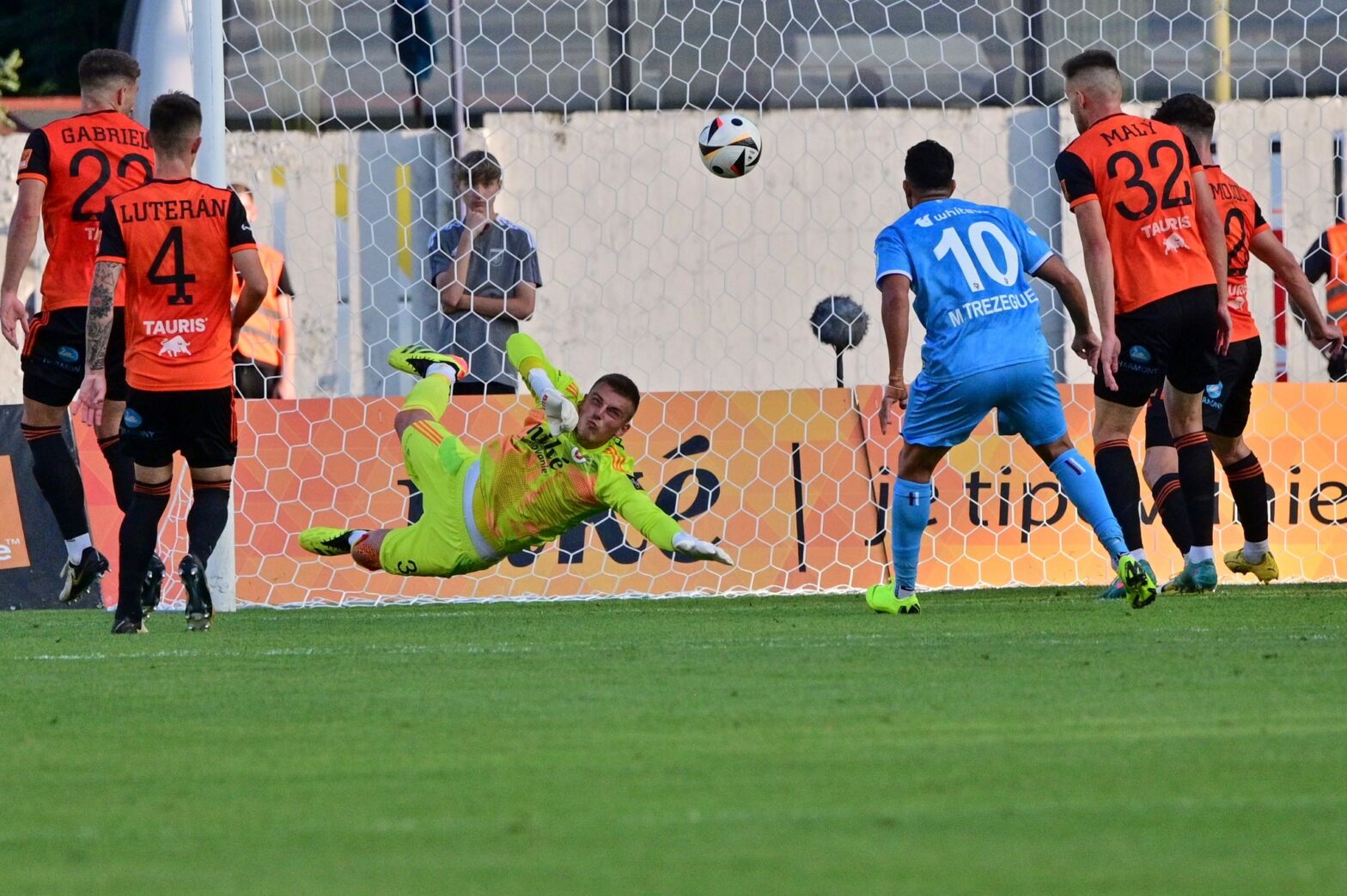 Keď má brankár zimomriavky