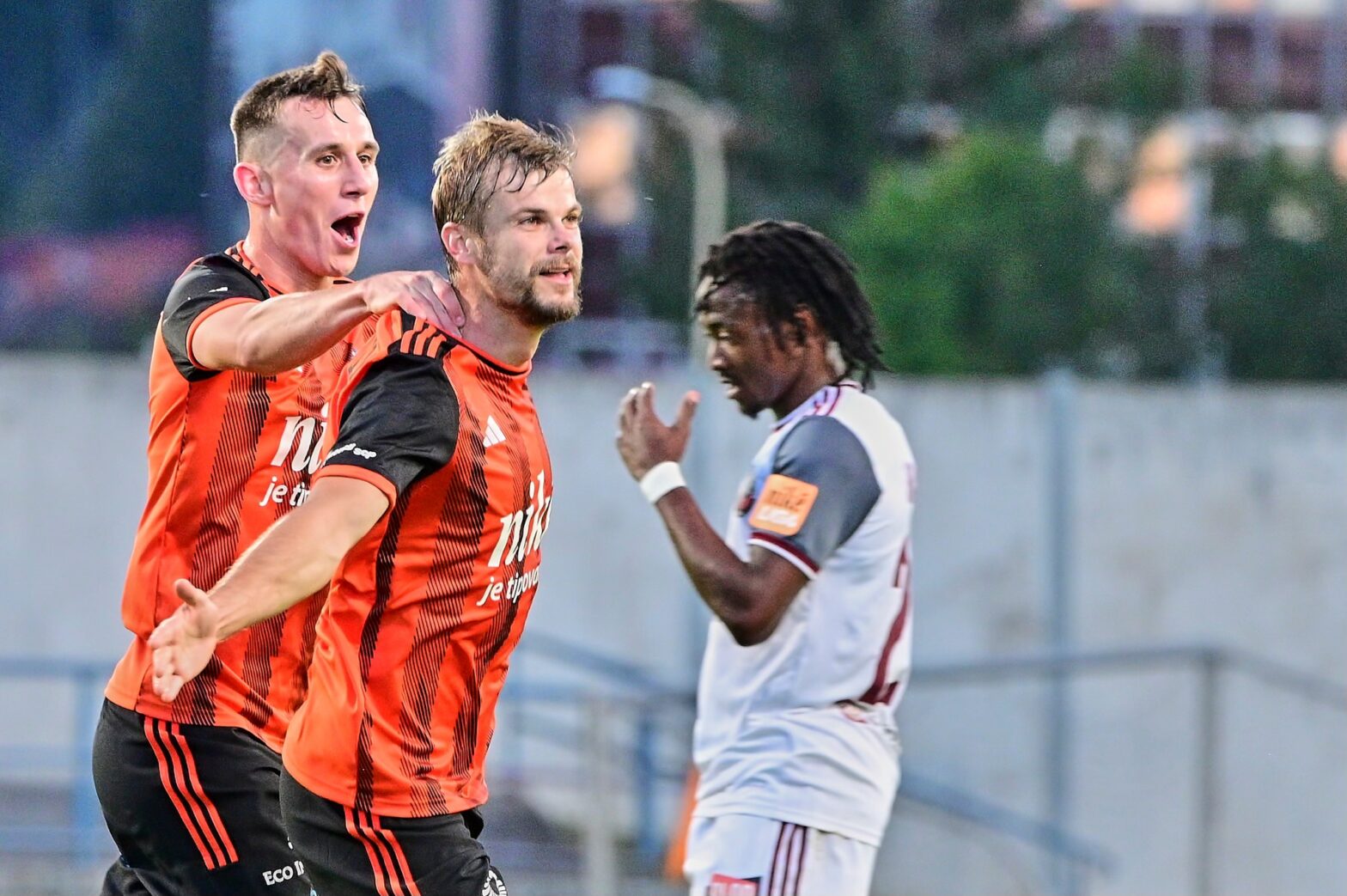 Zápas zatvoril J. Hladík a proti seba bojovali aj bratranci Maslovci