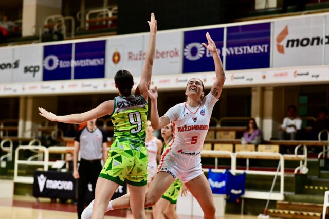 Extraliga pod deravými košmi: Ružomberok - Šamorín 107:26