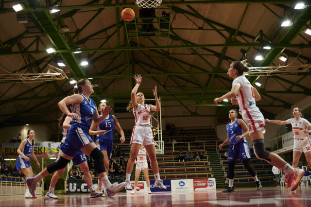 Basketbalová extraliga: Ružomberok - Slovan 85:46