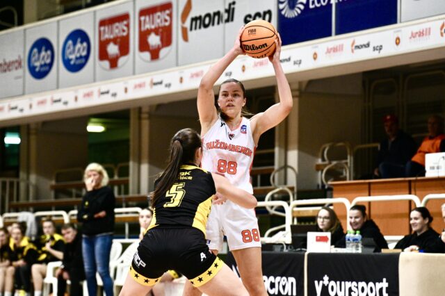 Po mimoriadnej ružomberskej dominancii, Košičanky rozobraté do šróbky