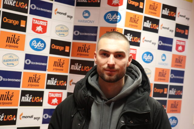 Ruža vystužila pravú stranu defenzívy