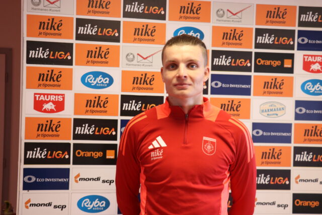 Futbalová Ruža s posilou do stredu poľa