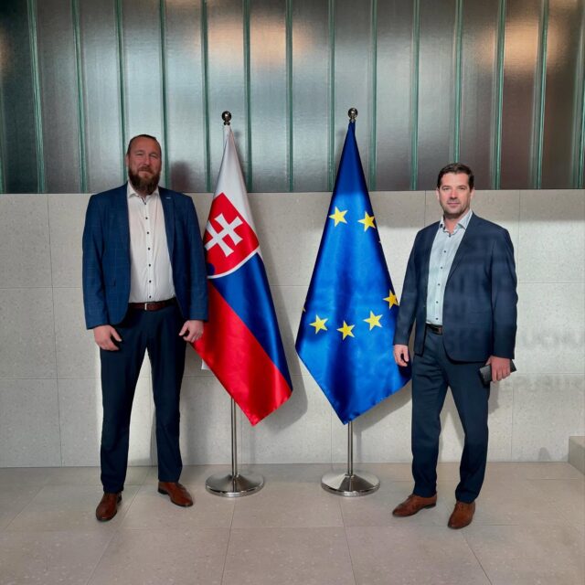 Hovorili sme s konateľom basketbalovej Ruže T. Kloptom - I. časť