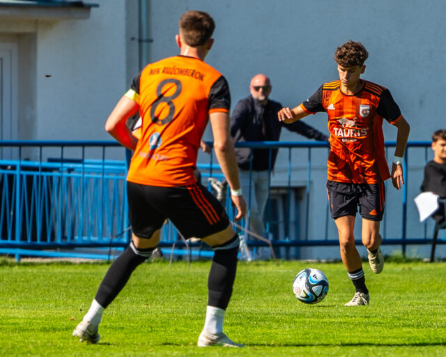 Už aj mladá zmena spod Čebraťa zarezáva