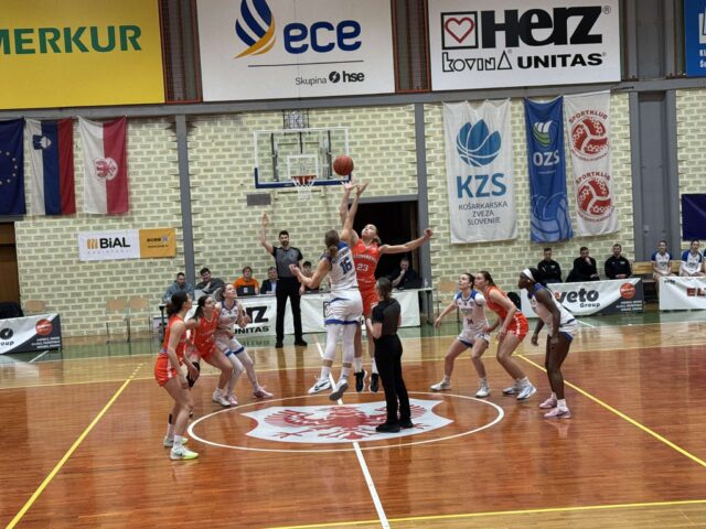 S Piešťanmi v Slovinsku prehra o sedem bodov - 52:59