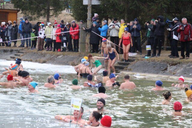 Otužilci si užívali Hrabovskú priehradu