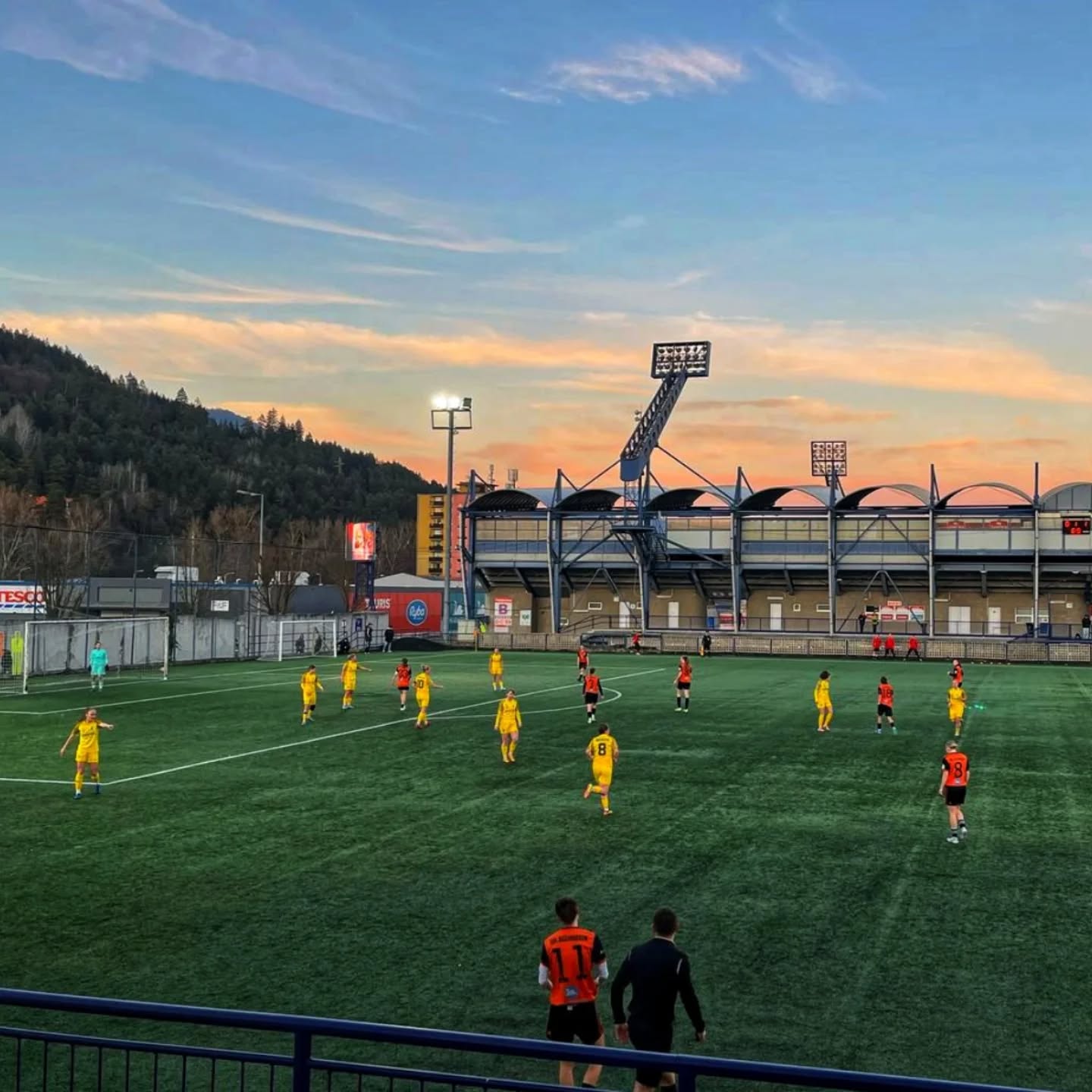 Na záver prvej časti prehra v Komárne - 2:4