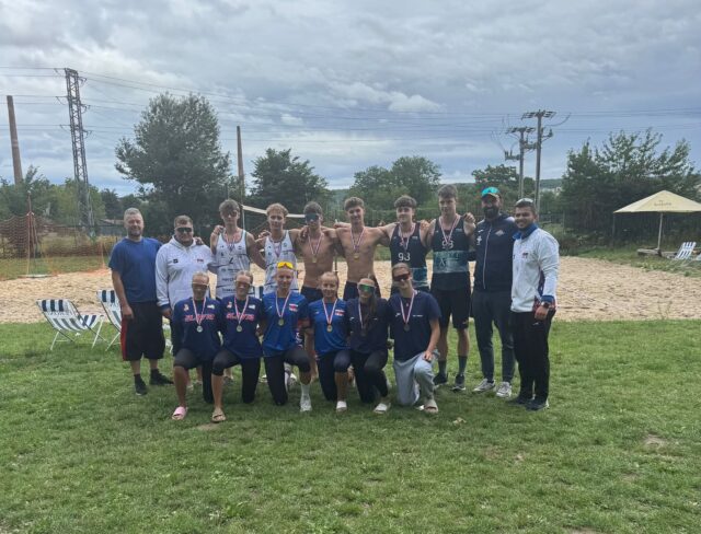 Z volejbalového piesku