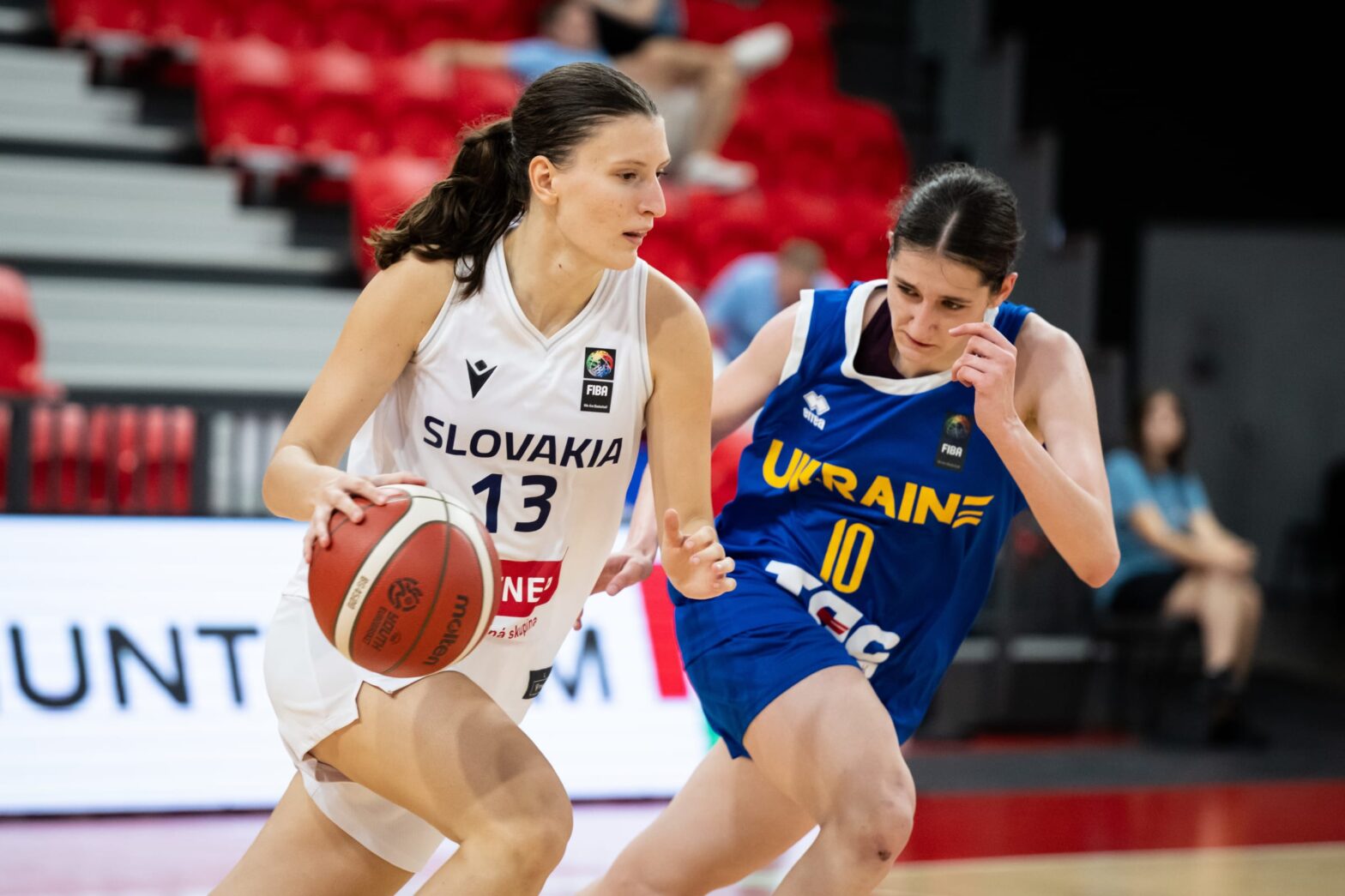 Basketbalistka K. Šedivá bude obliekať dres Ruže