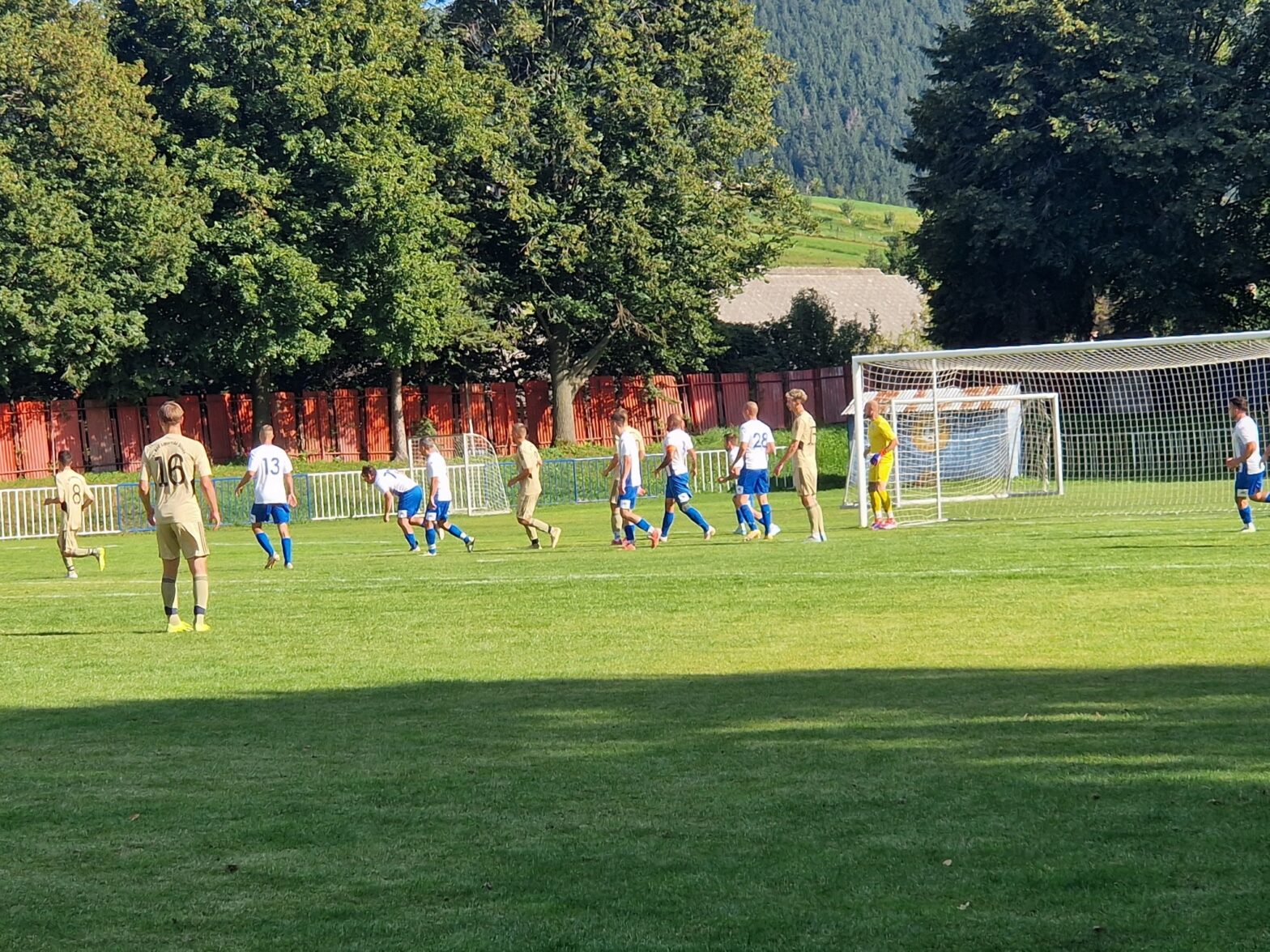 Pokračovali regionálne futbalové súťaže