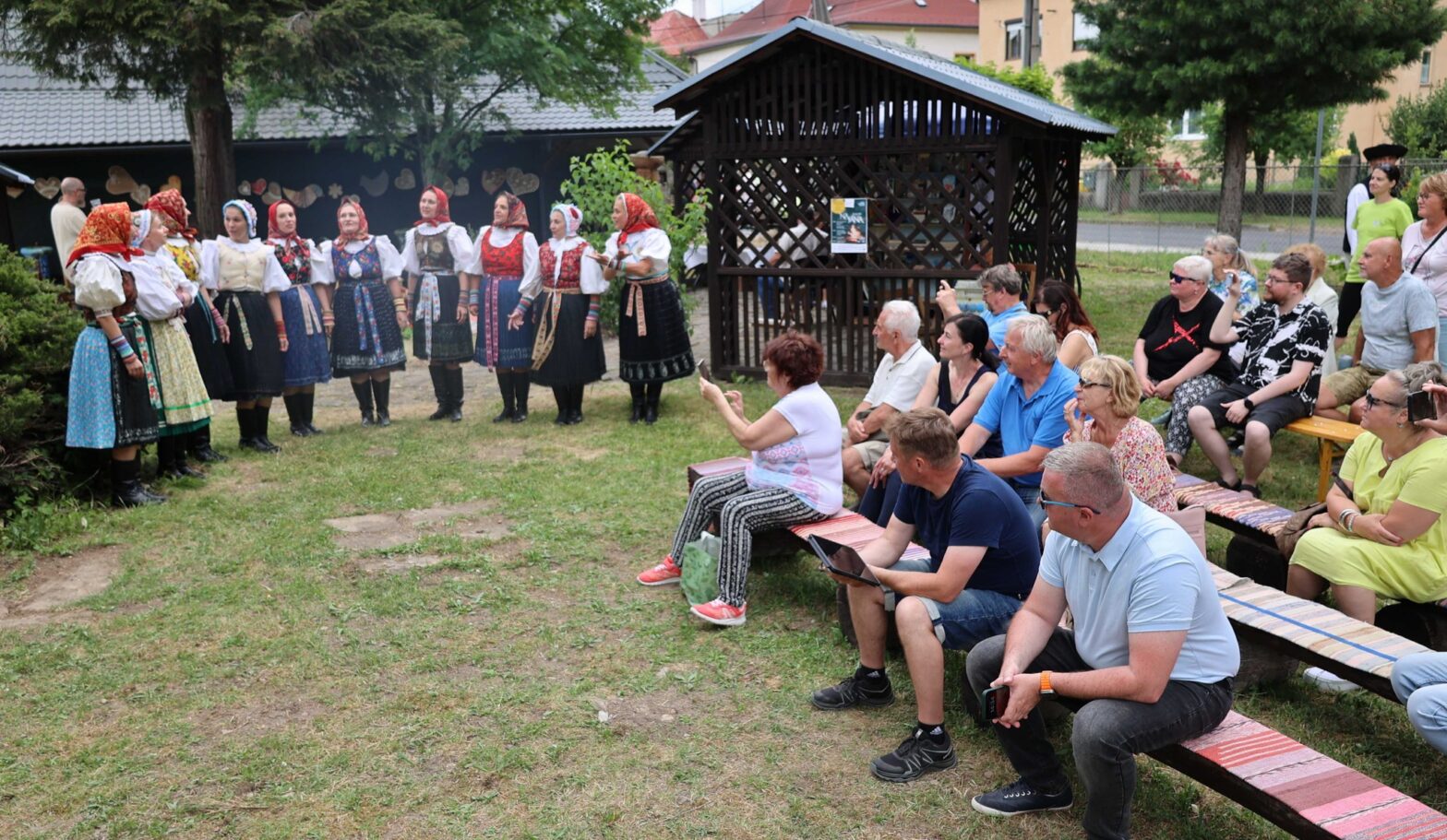 Diskusné stretko v komunitnej záhrade Liptovského múzea