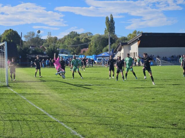 Pokračovali regionálne futbalové súťaže