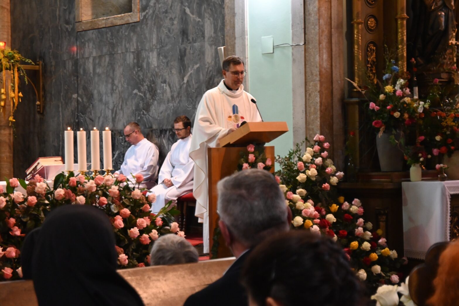 Slávnosť ruží naplnila ružomberský farský kostol