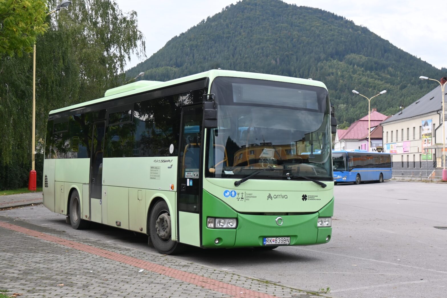 Seniori cestujú so zľavou počas celého roka