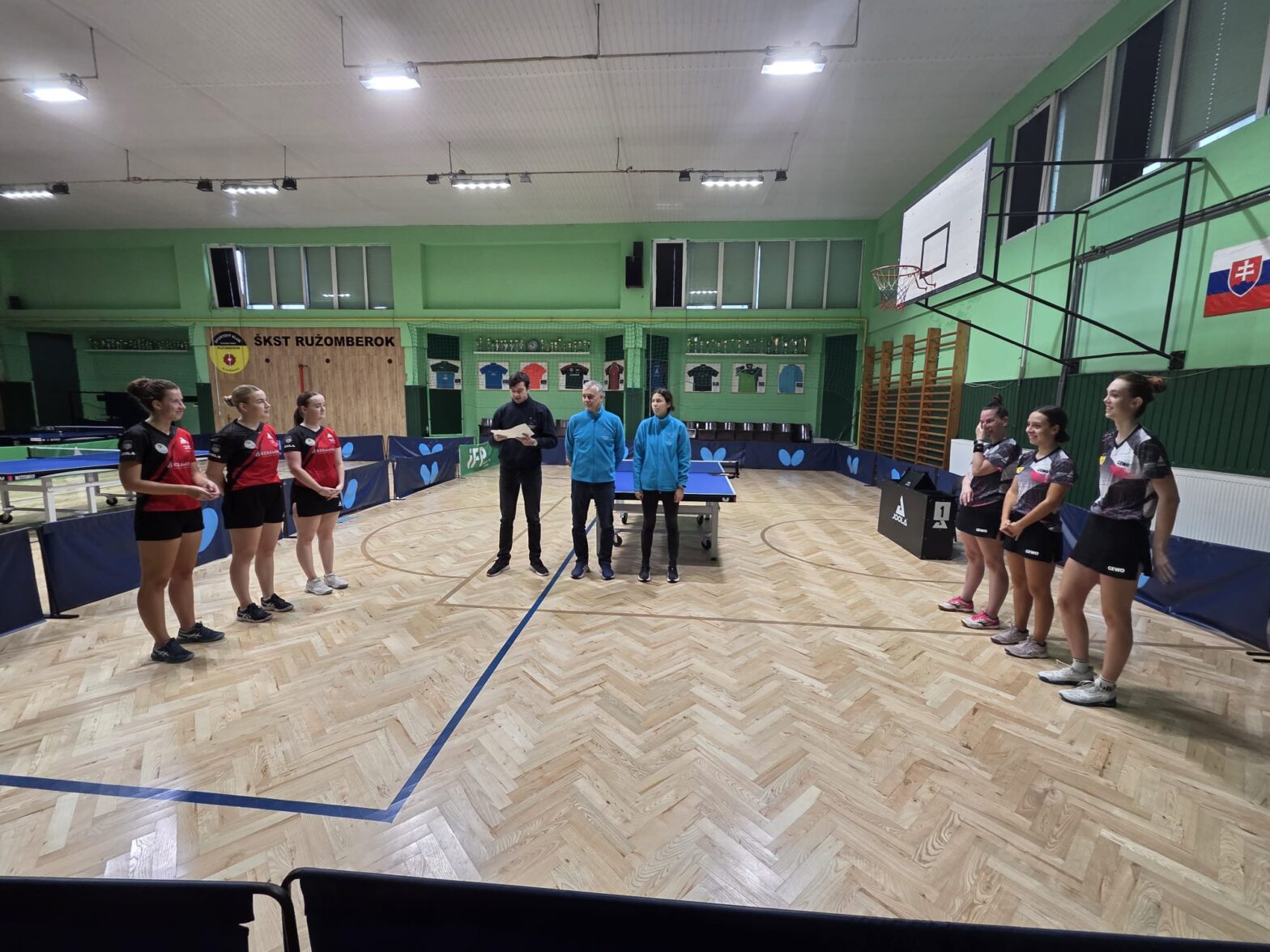 Stolní tenisti s víťazstvom i s prehrou