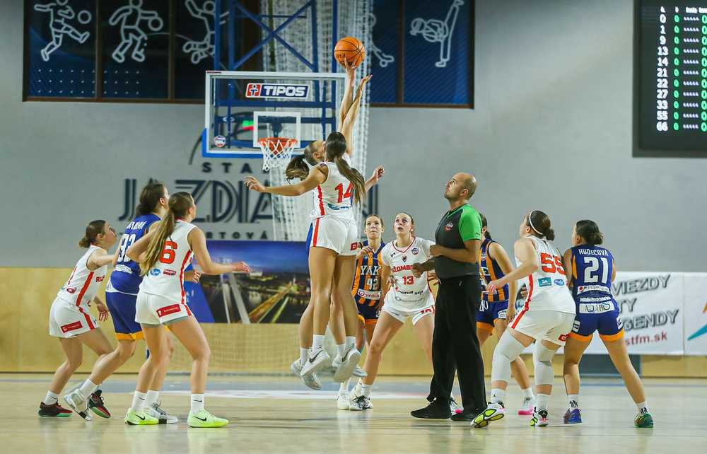 Mladé ružomberské žabky otočili duel s anjelkami