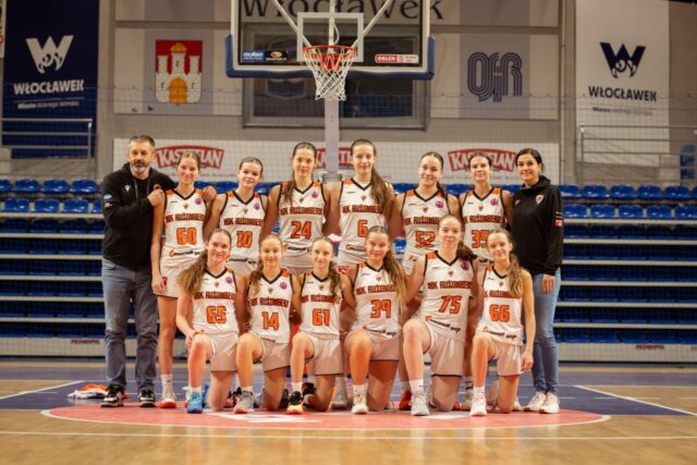 Pätnástka MBK na MEL - ke rozbila  Ostravu