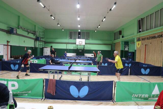 Celuloidová loptička opäť spojená s chutnou kapustnicou