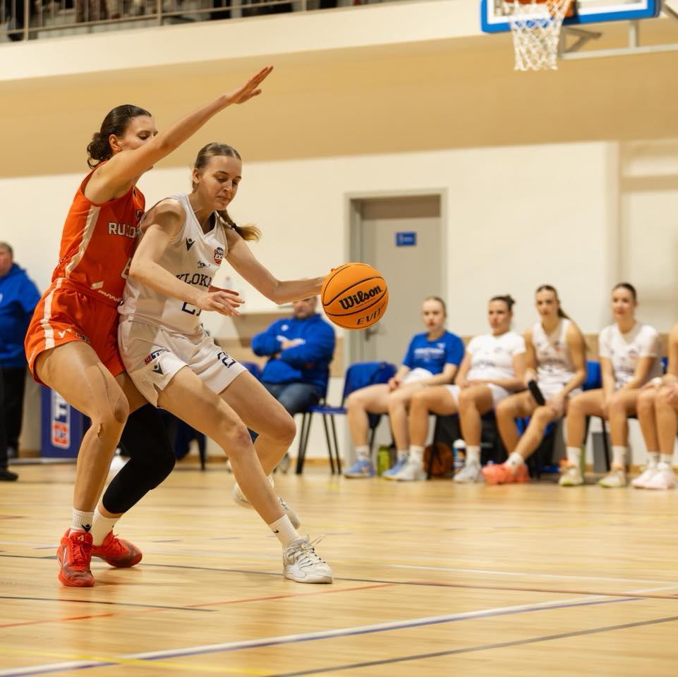 Vysvedčenie, ktoré po Ivanke vystavil dievčatám J. Suja