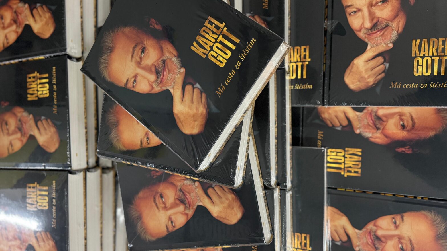 Domov ľudia odchádzali aj s K. Gottom