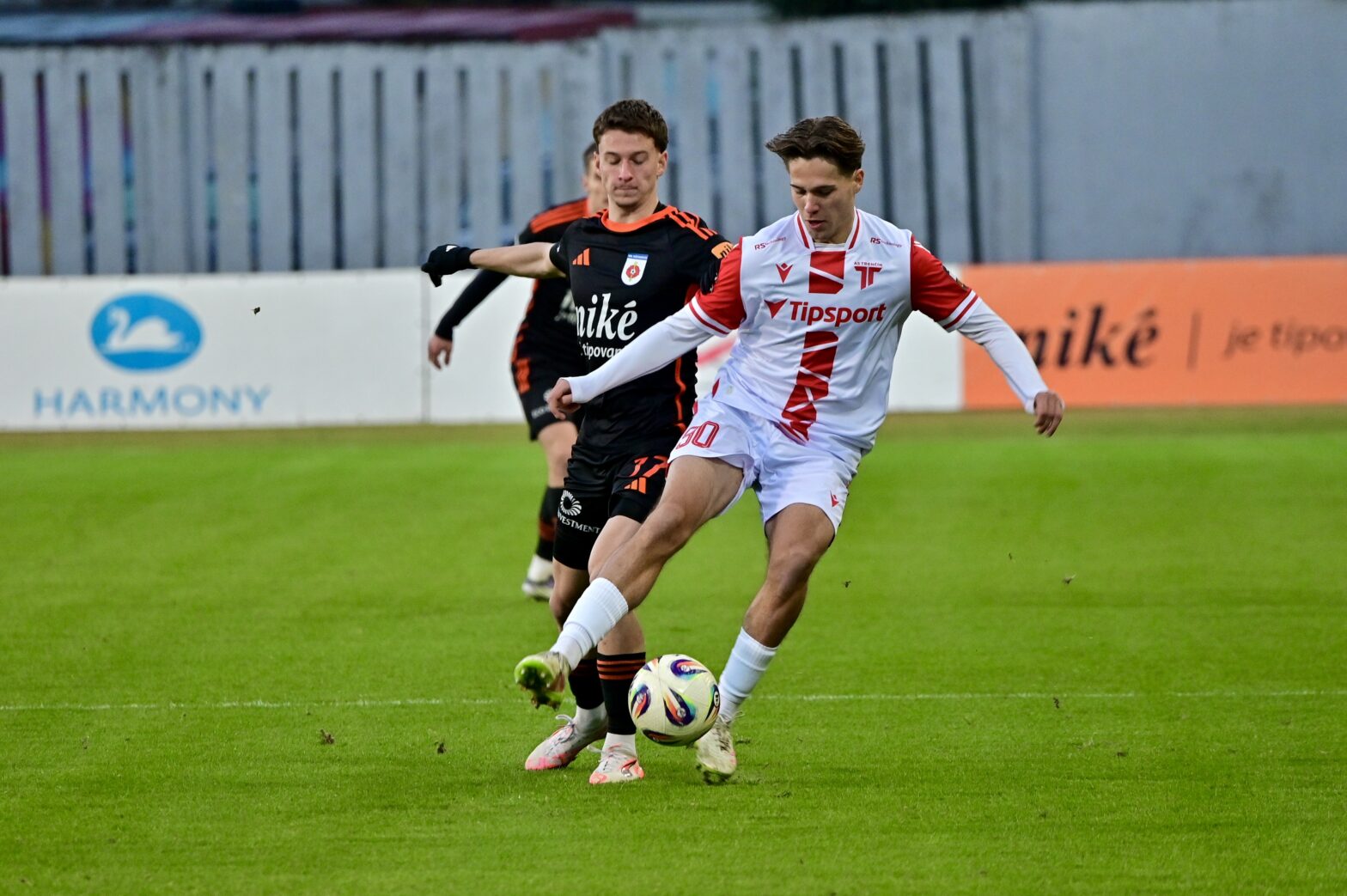 Futbalová Ruža jeseň zatvorila bezgólovou remízou s Trenčínom