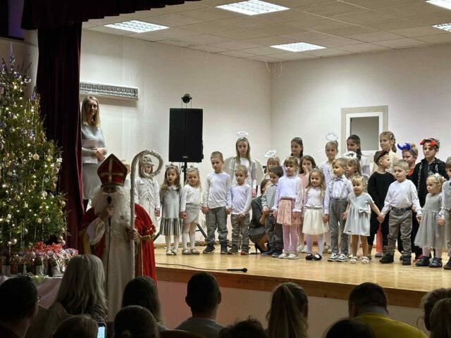 Mikuláš v Stankovanoch odmenil všetky detičky