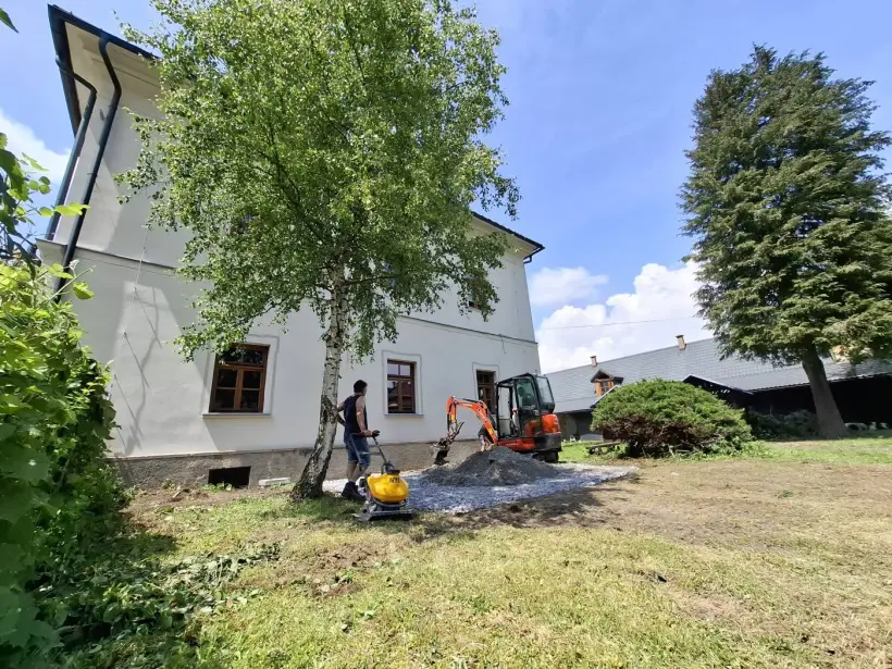 Komunitnú záhradu ovládnu vianočné stromčeky