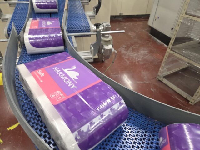 Nová konvertingová linka zvyšuje kapacitu a kvalitu výroby papiera